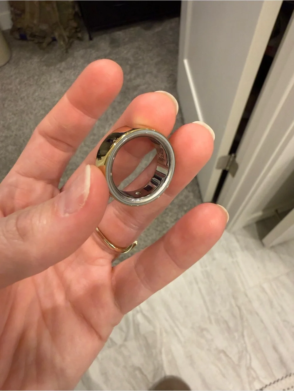 Generation 4 Oura Smart Ring - Gold, size 8. Comes with charger.